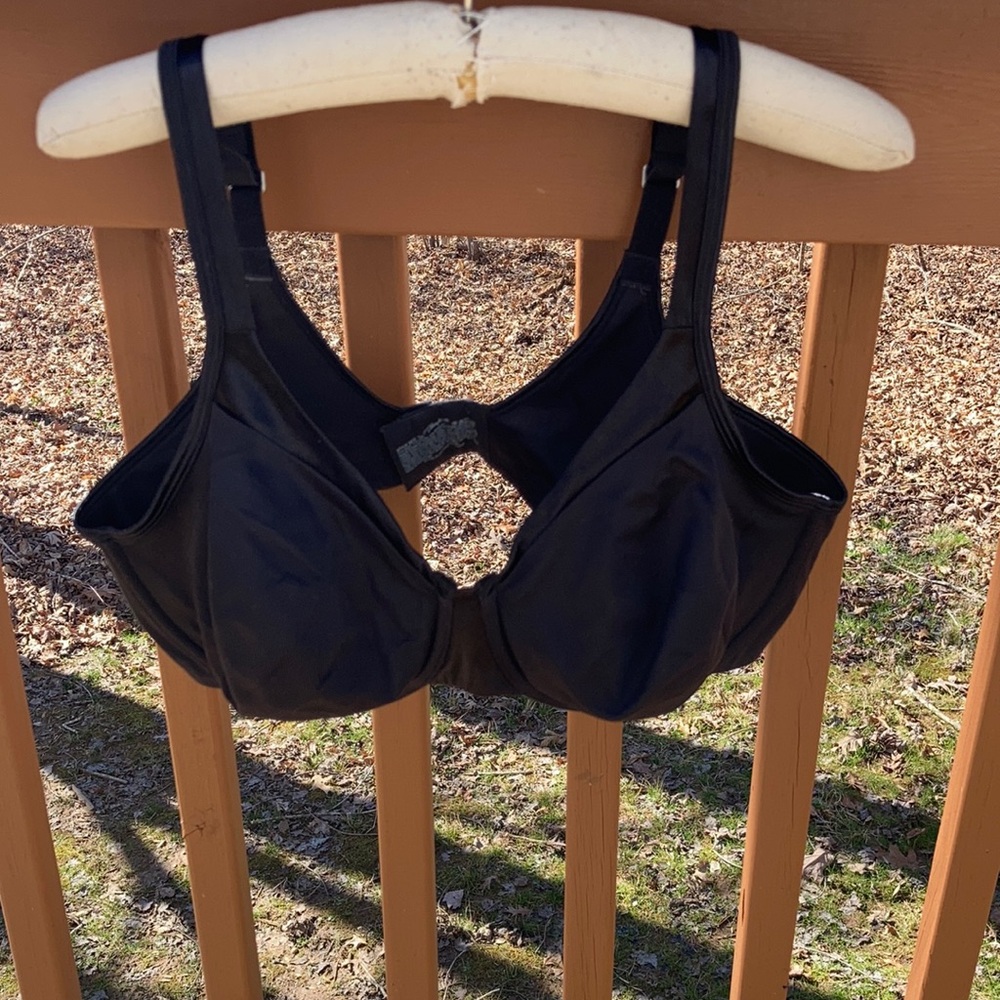 Playtex black underwire bra